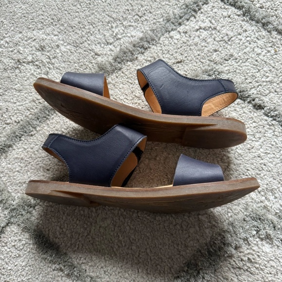 El Naturalista Tulip NF30 Ankle Strap Sandals, Dolce navy blue EU 40 / US 9 - Picture 4 of 10